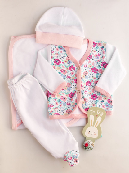 Ajuar de 4 piezas con bata estampada